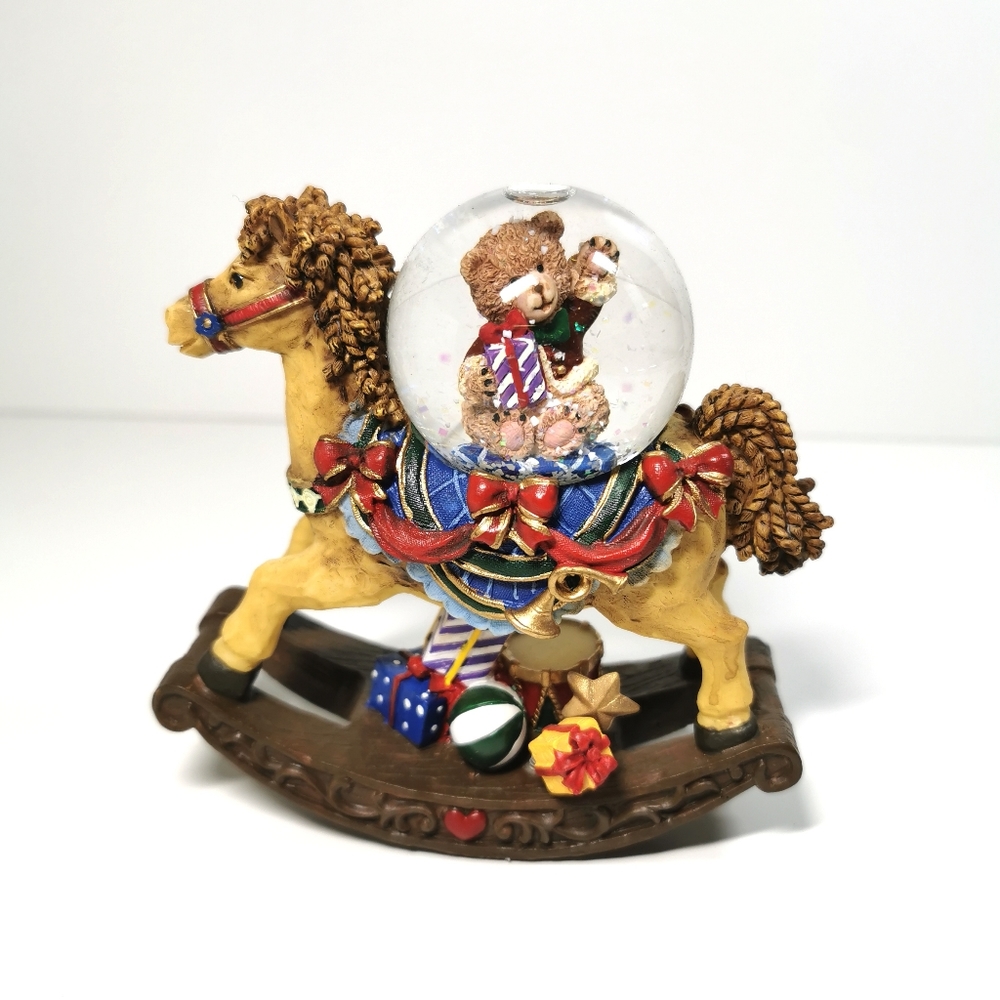 KIRKLAND | Collectible Rocking Mini Waterglobe